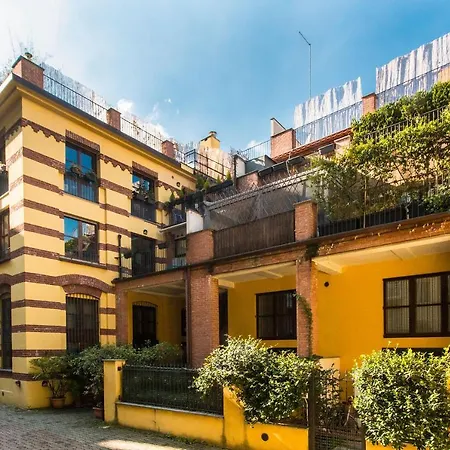 Vittorio Veneto Terrace Flat With Parking Lägenhet