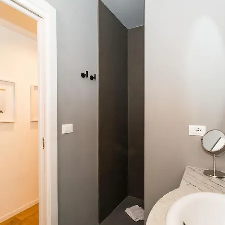 Апартаменты Vittorio Veneto Terrace Flat With Parking